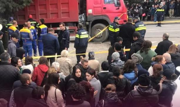 ავარიის შედეგად 15 წლის მოზარდის გარდაიცვალების საქმეზე პოლიციამ სატვირთო მანქანის მძღოლი დააკავა