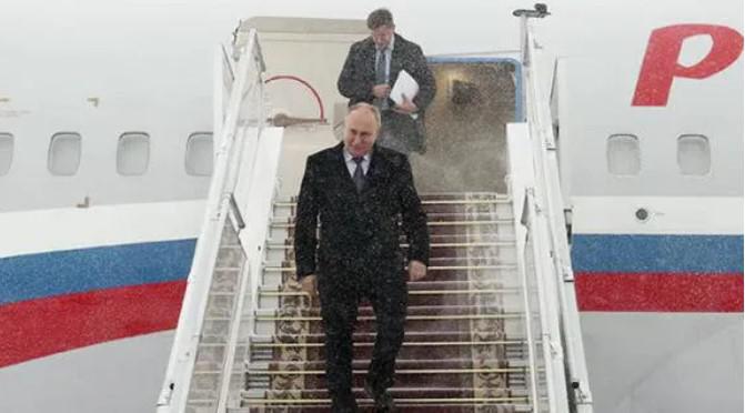 ვლადიმერ პუტინი კოლექტიური უსაფრთხოების ხელშეკრულების ორგანიზაციის საბჭოს სხდომაზე დასასწრებად მინსკში ჩავიდა