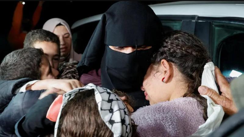 ქალები და თინეიჯერები, ქვების სროლისა და მკვლელობის მცდელობის ბრალდებით... - რა არის ცნობილი ისრაელელი მძევლების სანაცვლოდ გათავისუფლებულ პალესტინელ პატიმრებზე?