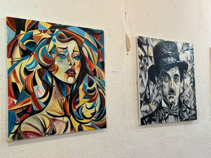 ფერთა მრავალფეროვნება გალერეა ოპიზარში - ფოტოები თენგიზ ყაჭეიშვილის პერსონალური გამოფენიდან