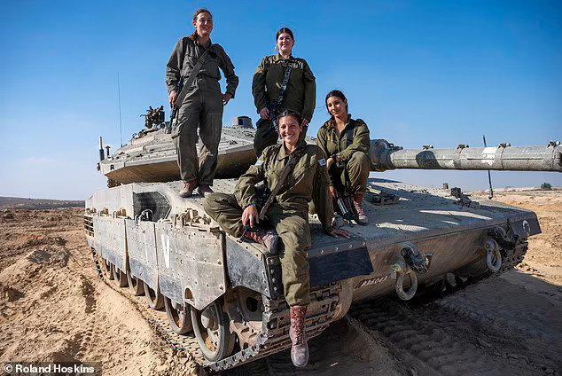 "თამარა ისრაელში მას შემდეგ გადავიდა, რაც მისი ბაბუა ტერაქტისას დაიღუპა" - ისრაელის ლეგენდარული ბატალიონი, რომლის 70% ქალია და ლონდონელი გოგონა, მუდმივ მზადყოფნაში