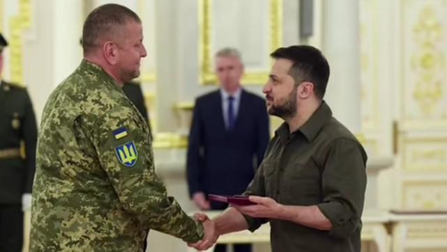 ცნობილი ხდება, რა თანამდებობა შესთავაზა ზელენსკიმ ვალერი ზალუჟნის - რას წერს The Economist