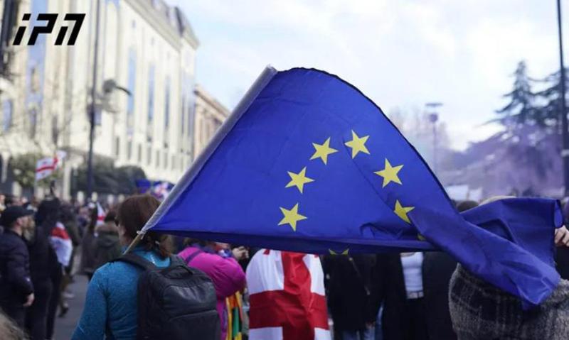 "ევროკავშირი მზად არის საქართველოსთან უვიზო მიმოსვლის რეჟიმი შეაჩეროს, თუ..." - რას წერს Politico ევროკომისიის სპიკერზე დაყრდნობით?