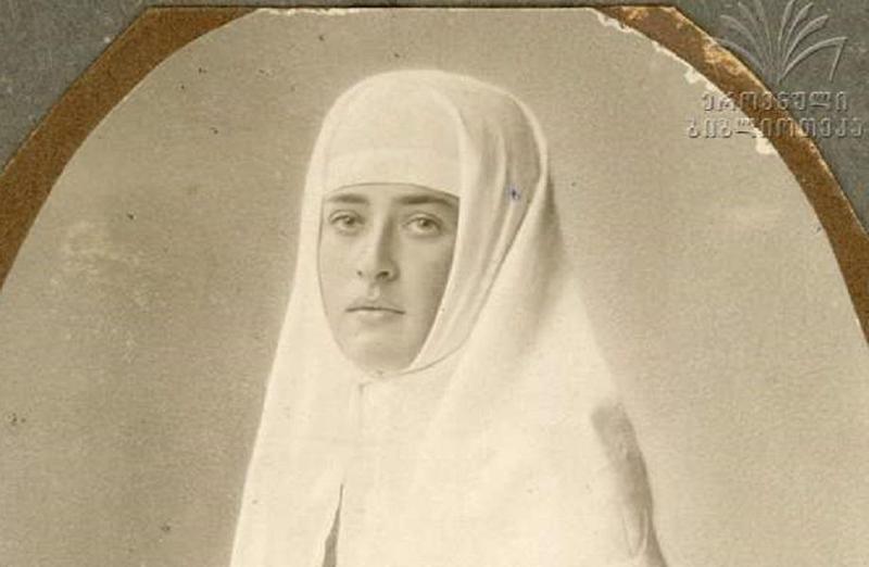 გემი იძირებოდა, მან კი სამაშველო რგოლი სხვას დაუთმო - ვინ იყო ანეტა ანდრონიკაშვილი, რომლის სიცოცხლეც 24 წლის ასაკში შეწყდა: ულამაზესი, გმირი ქართველი გოგონას ამბავი