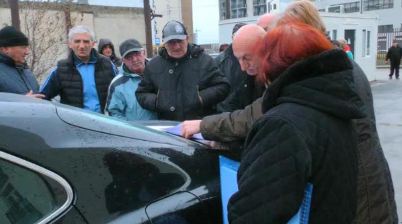 "ბეტონის ჯუნგლებში მოვხვდით... ადგილი არ არის, სადაც ბავშვები უსაფრთხოდ იქნებიან" - დიღმის მოსახლეობა რეკრეაციულ ზონაში კორპუსის მშენებლობას აპროტესტებს