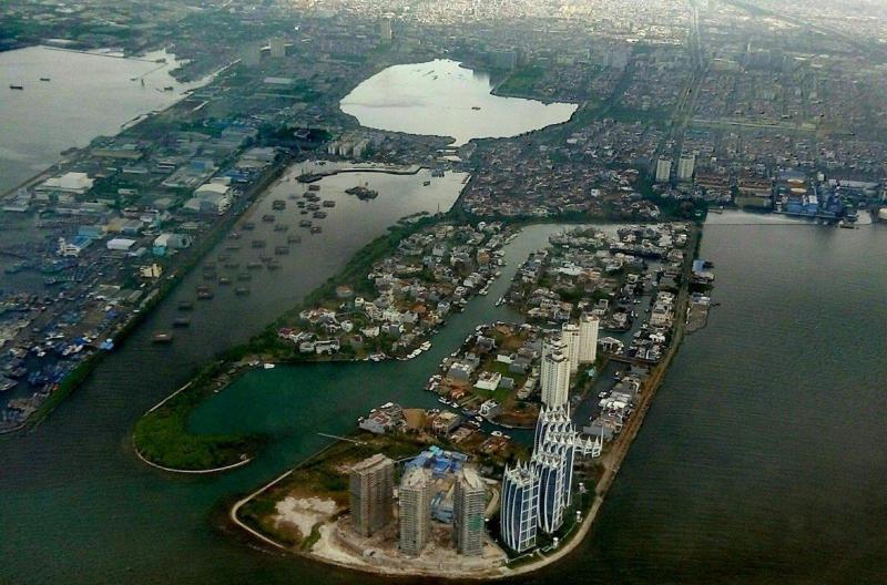 მსოფლიოს უდიდესი ქალაქი წყალში იძირება: მილიონობით ადამიანი საფრთხის წინაშეა - რას ამბობენ ექსპერტები ჯაკარტას გადარჩენის ბოლო შანსებზე?