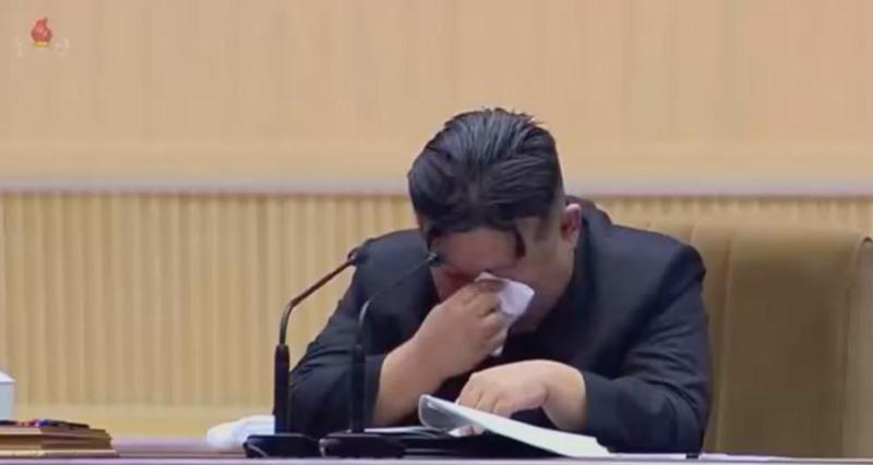 დიქტატორის ცრემლები - ის, რასაც ხშირად ვერ ნახავთ: რატომ ატირდა კიმ ჩენ ინი საჯაროდ? (ვიდეო)