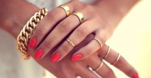 ხელის რომელ თითზე უნდა ვატაროთ ბეჭედი, რომ მან ბედნიერება მოგვიტანოს