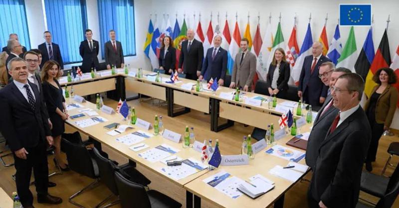 "გილოცავთ, საქართველო!" - ევროკავშირის ქვეყნების ელჩები საქართველოს ევროკავშირის წევრობის კანდიდატის სტატუსის მინიჭებას ულოცავენ (ვიდეო)