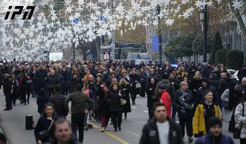 რა ვითარებაა თავისუფლების მოედანზე, სადაც ქვეყნისთვის კანდიდატის სტატუსის მინიჭებასთან დაკავშირებით საზეიმო ღონისძიება მიმდინარეობს