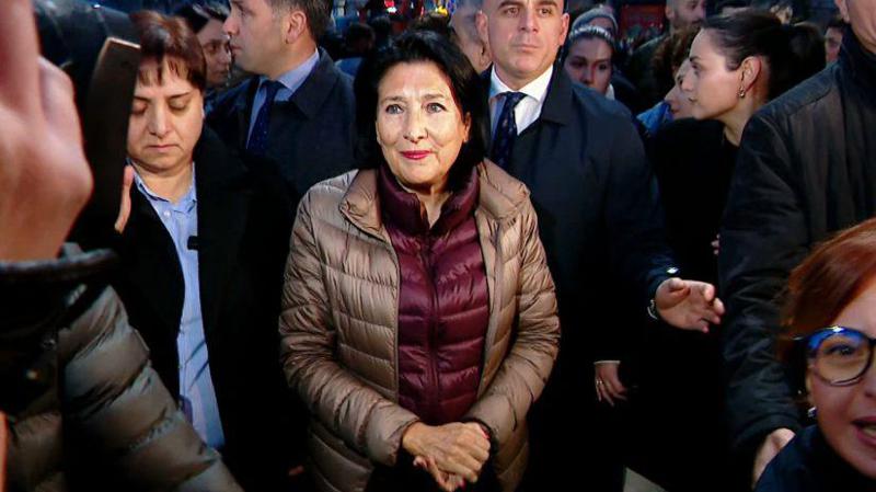 "მადლობები არ მჭირდება, მადლობა არის ხალხის განწყობა - მე მიხარია, ის, რაც აქ, ხალხში ხდება, ამ სიხარულს ვერავინ ვერაფრით შემიცვლის" -  სალომე ზურაბიშვილი