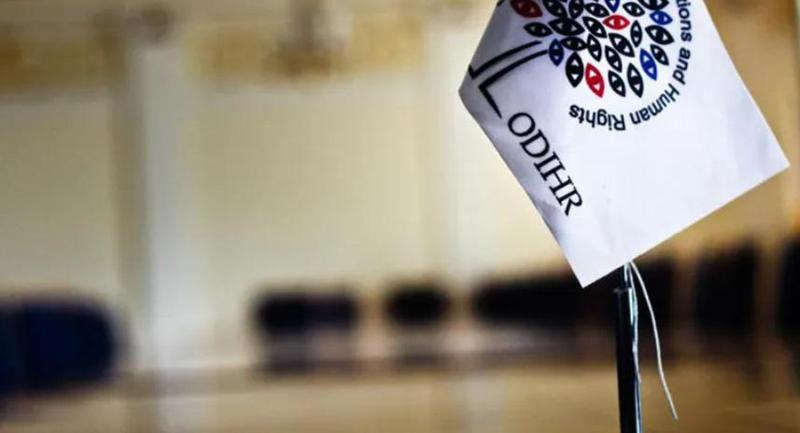 რა წერია ვენეციის კომისიისა და ODIHR-ის დასკვნაში, რომელიც საქართველოს საარჩევნო კოდექსსა და პარლამენტის რეგლამენტში ცვლილებებს ეხება?