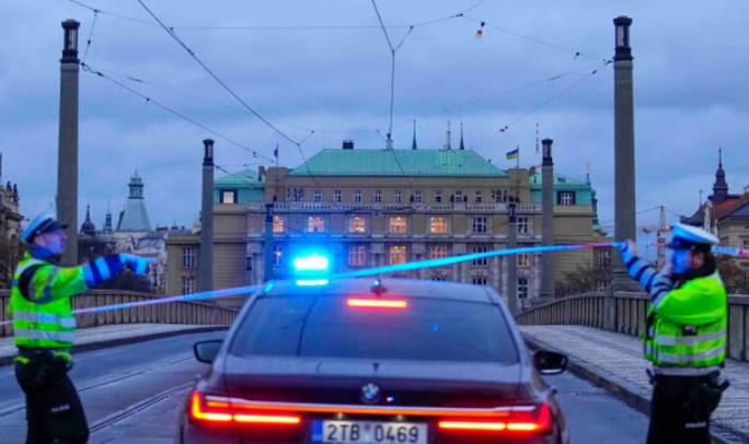 "დაღუპულია 11 ადამიანი, 9 დაჭრილის მდგომარეობა მძიმეა" - პრაღაში მომხდარი თავდასხმის შესახებ ახალი დეტალები ხდება ცნობილი