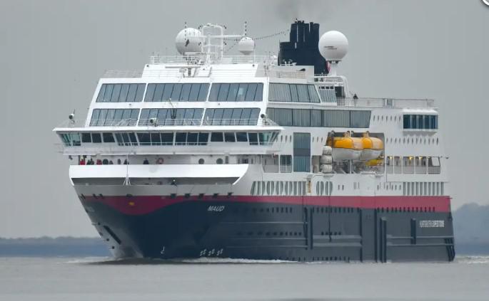 ნორვეგიულმა საკრუიზო ხომალდმა, სადაც 266 მგზავრი იმყოფება, ნავიგაციის შესაძლებლობა დაკარგა - რას აცხადებენ ეკიპაჟის წევრები