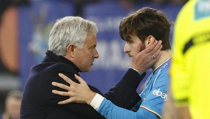 "საკმარისია!" - რა უთხრა ჟოზე მოურინიომ ხვიჩა კვარაცხელიას? - ინციდენტის დეტალები