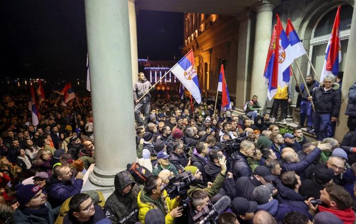 არეულობა ბელგრადში - რატომ უხდიან მადლობას სერბეთის ხელისუფლების წარმომადგენლები რუსეთის სპეცსამსახურებს?