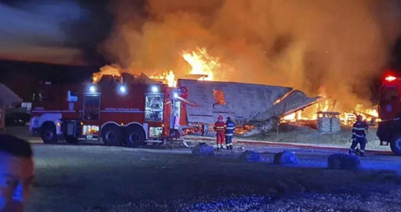 ტრაგედია რუმინეთში - საოჯახო სასტუმროში გაჩენილი ხანძრის შედეგად 5 ადამიანი დაიღუპა, მათ შორის ერთი ბავშვი