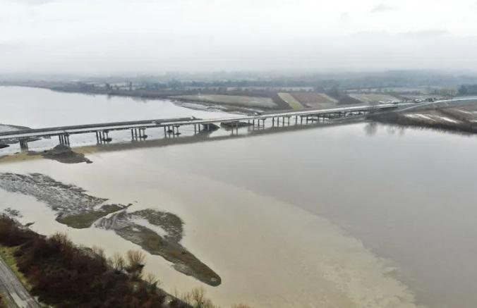 სამტრედია-გრიგოლეთის მაგისტრალზე მშენებარე ხიდის ექსპერტიზით დადგინდა, რომ სამუშაოები ხარვეზებით და უხარისხოდაა შესრულებული - გზების დეპარტამენტი