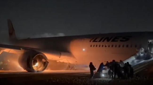 "გაქცევა ჯოჯოხეთიდან" -  როგორ შეძლო ეკიპაჟმა 379 მგზავრის უნაკლო ევაკუაცია იაპონიაში თვითმფრინავის კატასტროფის შემდეგ?