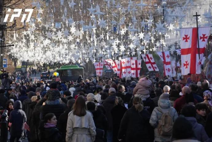 თბილისში "ალილოს“ მსვლელობა მიმდინარეობს