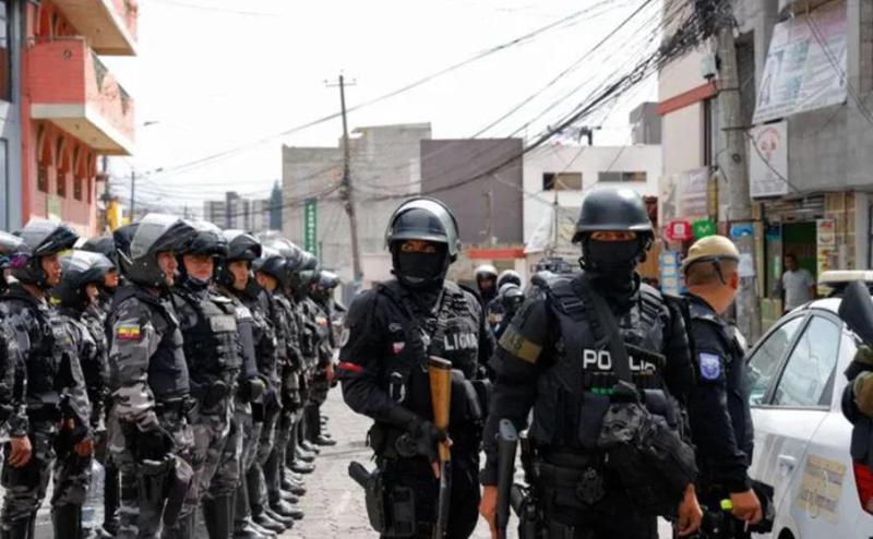 ერთ-ერთი ყველაზე გავლენიანი ნარკოდაჯგუფების ლიდერის ციხიდან გაქცევის გამო, ეკვადორში საგანგებო მდგომარეობა გამოცხადდა