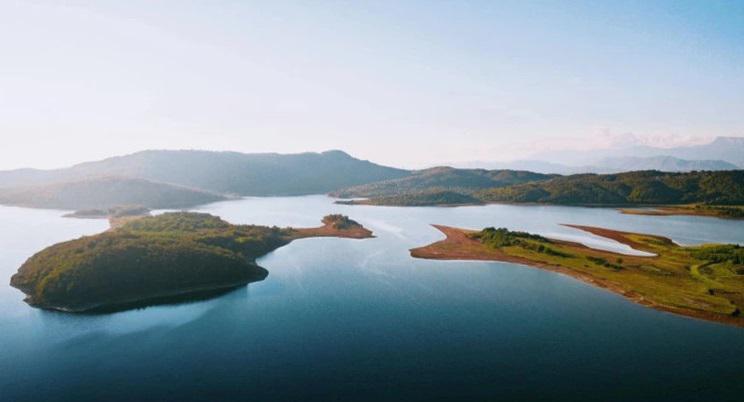 აუქციონი და... ტყიბულში კუნძულები 2 მლნ დოლარად გაიყიდა - რა არის ცნობილი გაყიდულ ტერიტორიასა და მის მყიდველებზე