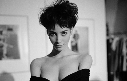 გემოვნებიანი ქალების TOP-ხუთეული ზოდიაქოს ნიშნის მიხედვით