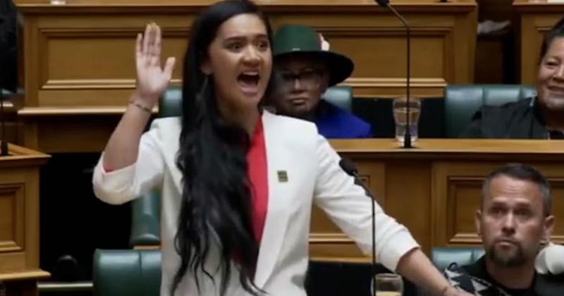 "მსოფლიოს ოკეანეში გზის გაკვლევას ისევე ვცდილობთ, როგორც ჩვენი წინაპრები" - ახალმა ზელანდიელმა დეპუტატმა პარლამენტში ჰაკა შეასრულა (ვიდეო)