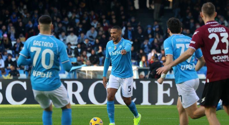 თითქმის უინტერესო თამაში და ბოლო წუთებში გათანაბრებული ანგარიში - "ნაპოლისა" და "სალერნიტანას" მატჩის პირველი ტაიმი 1:1 დასრულდა