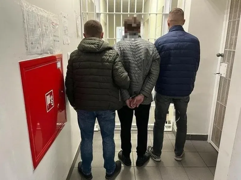 პოლონეთში სახლების ძარცვის ბრალდებით საქართველოს სამი მოქალაქე დააკავეს - მათ 10 წლამდე პატიმრობა ემუქრებათ