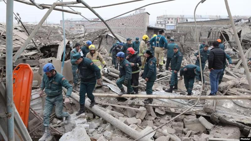 ძლიერი აფეთქება ერევანში - დანგრეულია ორი სახლი, არის მსხვერპლი: რას წერს მედია მომხდარის შესახებ