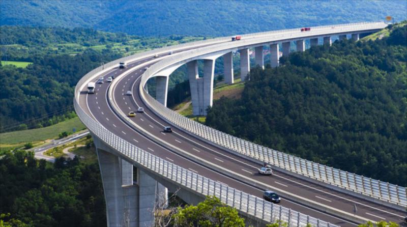 "თბილისიდან ბათუმში ჩასვლას 3 - 3.5 საათი დასჭირდება, თითქმის განახევრდება კახეთისკენ გადაადგილების დროც" - რა ინფრასტრუქტურული პროექტებია გეგმაში?