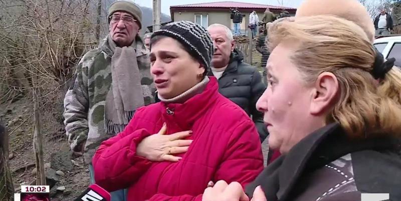 "ძალიან ცუდად ვართ, სამი საუკეთესო მოსწავლე მოყოლილია მეწყერში... არ ვიცით მათი მდგომარეობა" - ბოლო ცნობები სტიქიის ადგილიდან