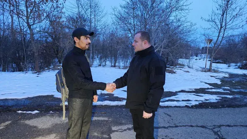 "რუსეთის საოკუპაციო ძალების მიერ უკანონოდ დაკავებული პეტრე კალაშნიკოვი თავისუფალია და ცენტრალური ხელისუფლების კონტროლირებად ტერიტორიაზე იმყოფება" - სუს-ი