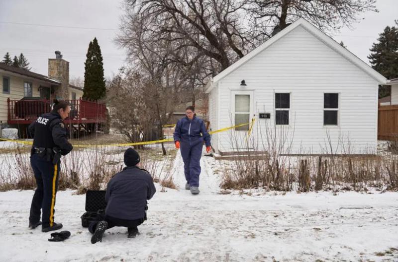 უმძიმესი დანაშაული კანადაში - 29 წლის მამაკაცი დააკავეს 5 ადამიანის, მათ შორის 3 მცირეწლოვანი შვილის მკვლელობისთვის