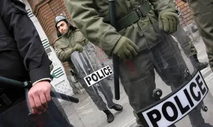 უმძიმესი დანაშაული ირანში - მამაკაცმა 12 ნათესავი მოკლა