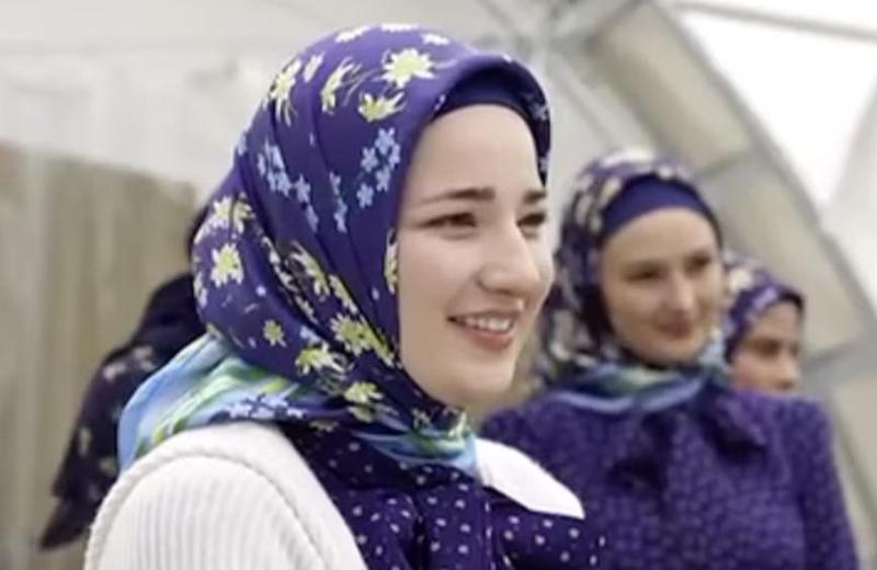 ჩეჩნეთის ლიდერის ქალიშვილის მილიონები -  როგორ გამოიმუშავებს 19 წლის ტაბარიკ კადიროვა და მისი კომპანია ფულს: "გასულ წელს 200 მლნ-ის მოგება ჰქონდა"