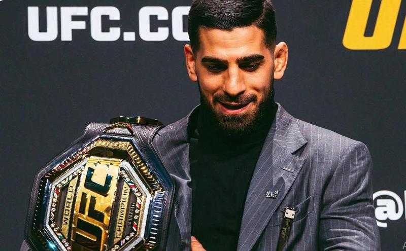 ილია თოფურია "სანტიაგო ბერნაბეუზე“ "რეალისა“ და "სევილიას“ მატჩს გახსნის და მოგებულ ქამარს ადგილობრივ პუბლიკას წარუდგენს