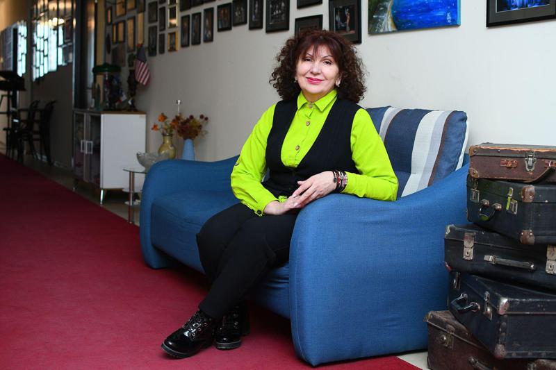 "ყველაფერი სოხუმში დამრჩა - სპექტაკლების ფოტოებიც კი არ მაქვს"... სოხუმის თეატრის მსახიობის მოგონებები აფხაზეთზე