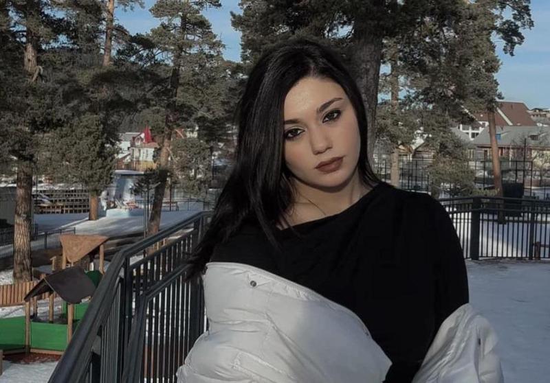 22 წლის გოგონას მკვლელობაში ეჭვმიტანილ მამაკაცს ამ დრომდე ეძებენ - რა ხდება მის შესახებ ცნობილი?