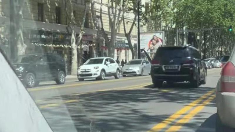 "ტესლას“, "პრადოს“, "ლენდ კრუიზერის“ მფლობელები ყიდულობენ ტაქსის A კატეგორიის ლიცენზიას, რათა ბასლაინებზე იარონ"