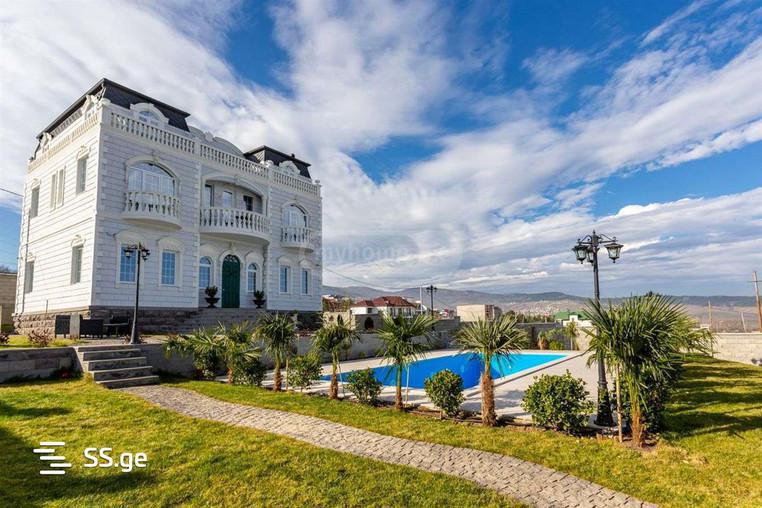 სახლი თბილისში, რომელიც 8 მილიონი ღირს - სად მდებარეობს და როგორ გამოიყურება?