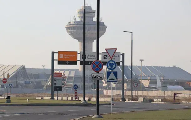 სომხეთი ერევნის საერთაშორისო აეროპორტიდან რუსი მესაზღვრეების გაყვანას ითხოვს