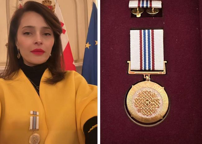 პრეზიდენტმა ჟურნალისტი თამუნა მუსერიძე ღირსების მედლით დააჯილდოვა