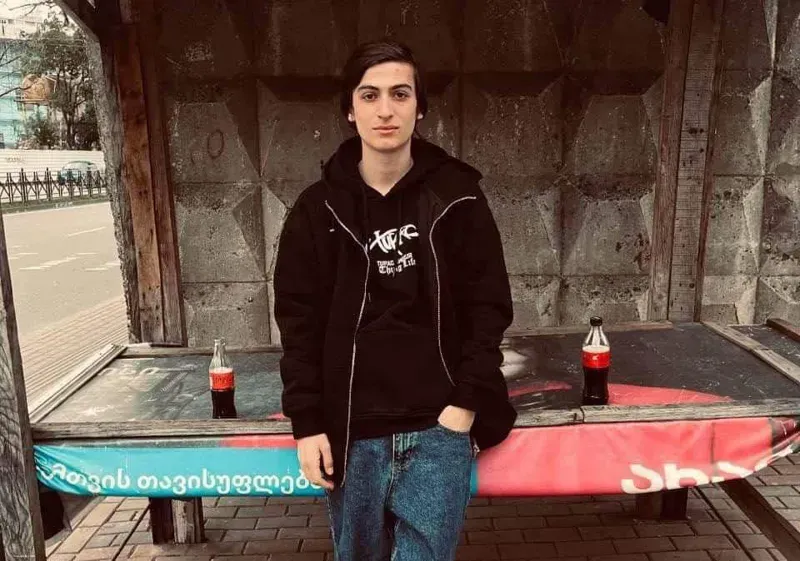 ბათუმში 20 წლის ნიკა ცეცხლაძეს ეძებენ
