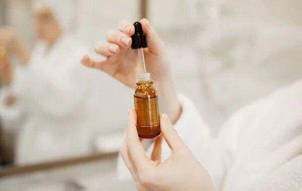 შეიძლება თუ არა რეტინოლისა და C ვიტამინის ერთდროულად გამოყენება? -კანის მოვლის წესები