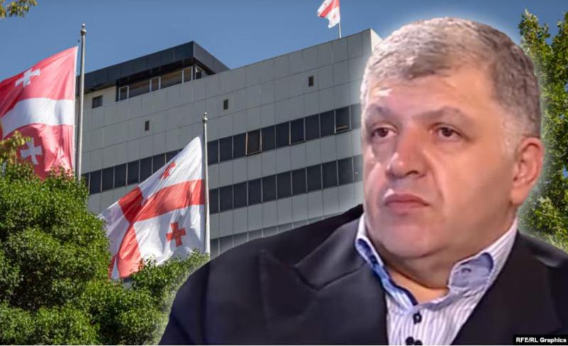 რა უნდოდა საქართველოს თავდაცვის მინისტრის მრჩევლად სკანდალურ ბიზნესმენ დავით ხიდაშელს, რომელსაც ბიზნესი და საეჭვო კავშირები რუსეთში აქვს?