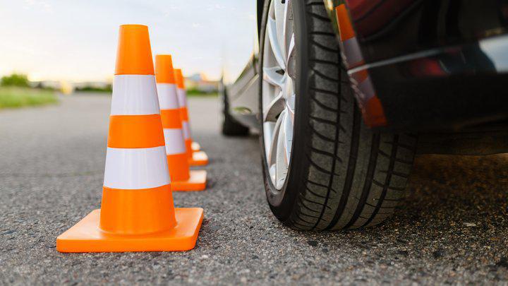 "ავტოსკოლებში კოდირებით ასწავლიან თეორიას, პოტენციურ მკვლელებს ამზადებენ" - რა საფრთხეზე საუბრობს დავით მესხიშვილი?