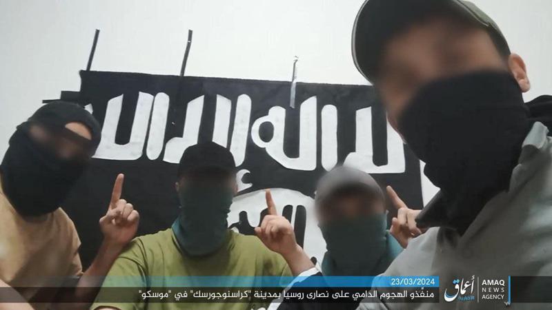 ISIS თავდასხმაში მონაწილე ოთხი ტერორისტის ფოტოს აქვეყნებს - რუსეთი კი მომხდარზე პასუხისმგებლობას აშშ-სა და უკრაინას აკისრებს
