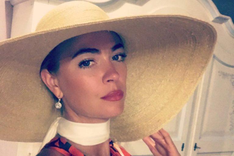 მოსკოვის ტერაქტს 42 წლის მოდელი ეკატერინა ნოვოსელოვა ემსხვერპლა - "პიკნიკის" ფანი იყო, მათ კონცერტზე მივიდა, რა დროსაც ტერორისტებმა მოკლეს"